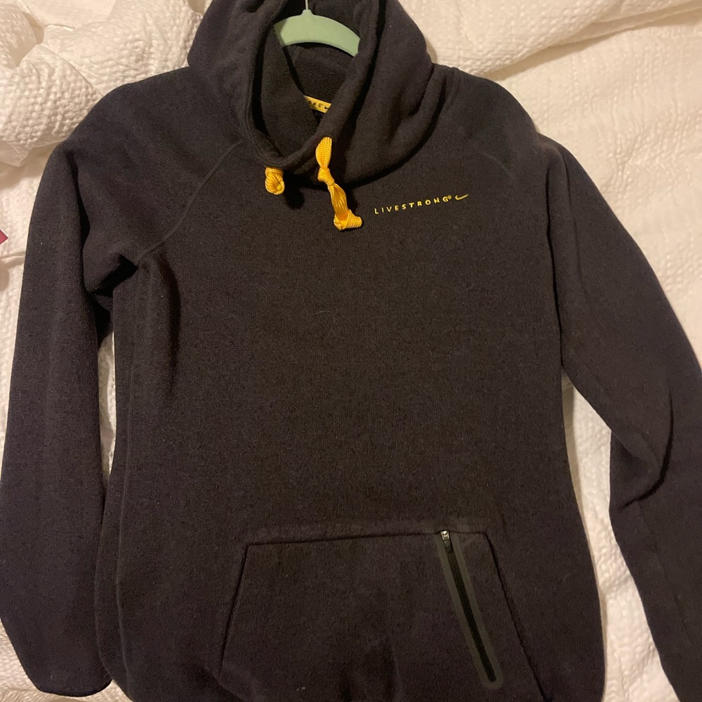 Livestrong x Nike